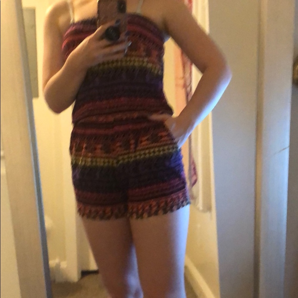 BOGO STRAPLESS ROMPER - Picture 3 of 5